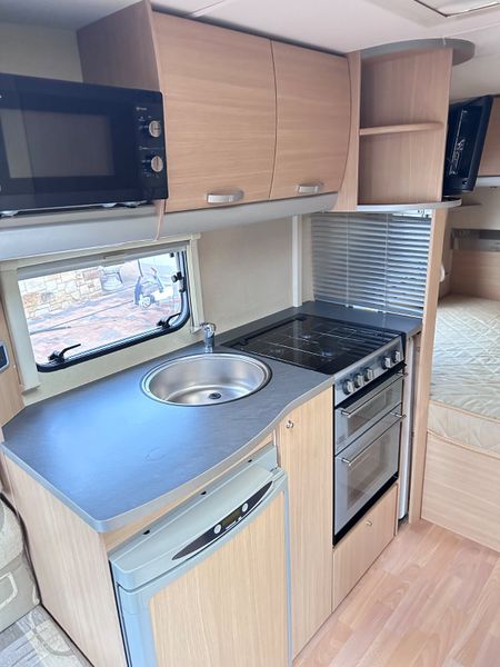 ✨ULTRALIGHT SPRITE MAJOR 4 BERTH FIXED BED✨ 397523289