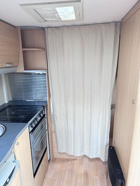 ✨ULTRALIGHT SPRITE MAJOR 4 BERTH FIXED BED✨ 397523294