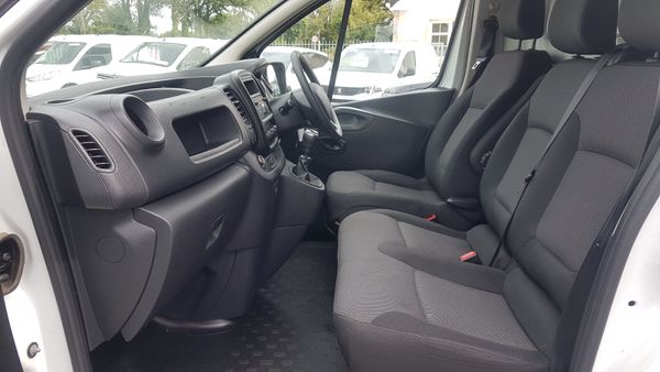 Renault Trafic 212D SWB 125KM AS NEW VAT INVOICE 397536573
