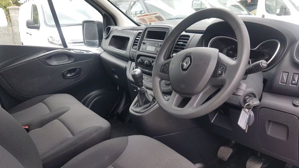 Renault Trafic 212D SWB 125KM AS NEW VAT INVOICE 397536574