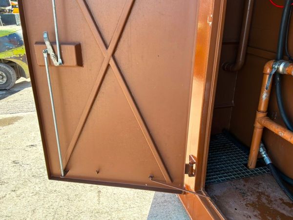 Western 22200 litres diesel storage / delivery Bow 397651886