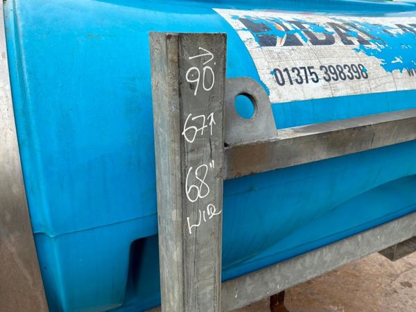 2000 litres Water bowser / Galvanised stand....509 397668114