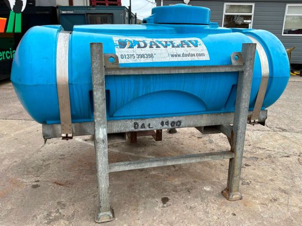 2000 litres Water bowser / Galvanised stand....509 397668118