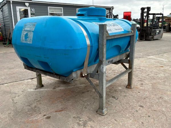 2000 litres Water bowser / Galvanised stand....509 397668121