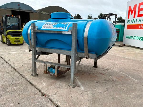 2000 litres Water bowser / Galvanised stand....509 397668122