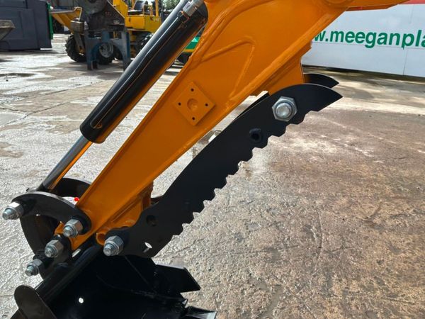New Captok 16PD Diesel mini micro digger....1726. 397675487
