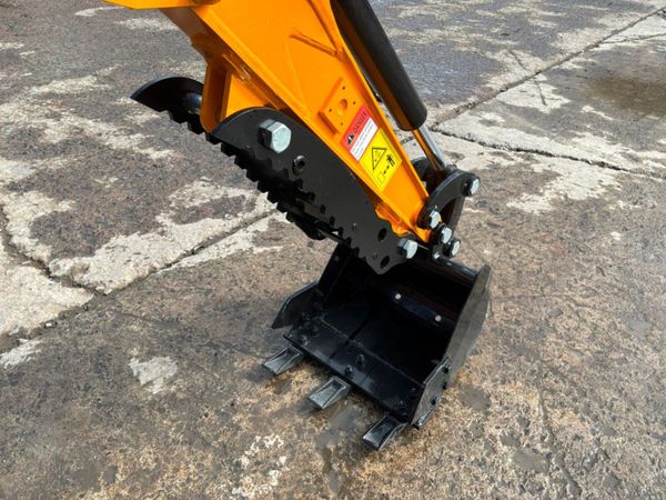 New Captok 16PD Diesel mini micro digger....1726. 397675501