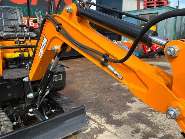 New Captok 16PD Diesel mini micro digger....1726. 397675502