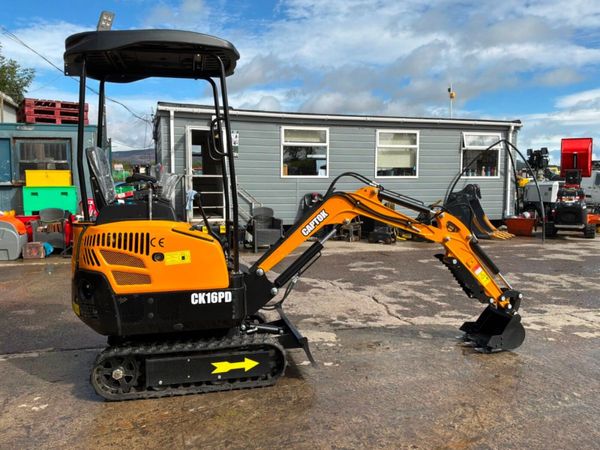 New Captok 16PD Diesel mini micro digger....1726. 397675516