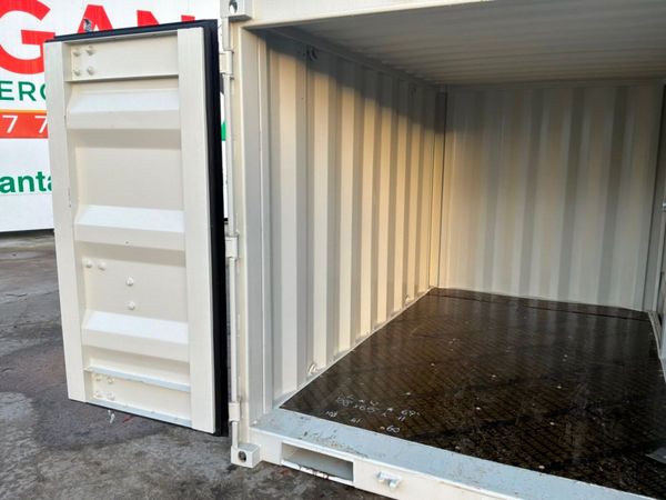 New MINI  9ft x 5'6" steel storage container.....6 397743217