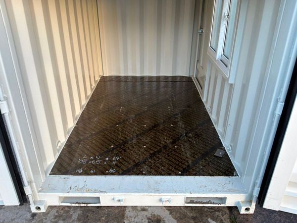 New MINI  9ft x 5'6" steel storage container.....6 397743220