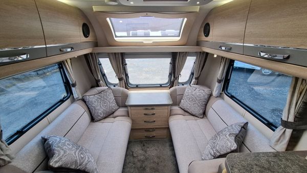 Elddis Crusader Aurora End Bedroom Island Bed 397748944