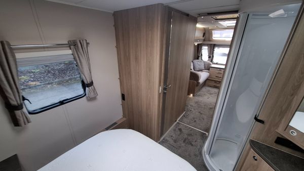 Elddis Crusader Aurora End Bedroom Island Bed 397748969