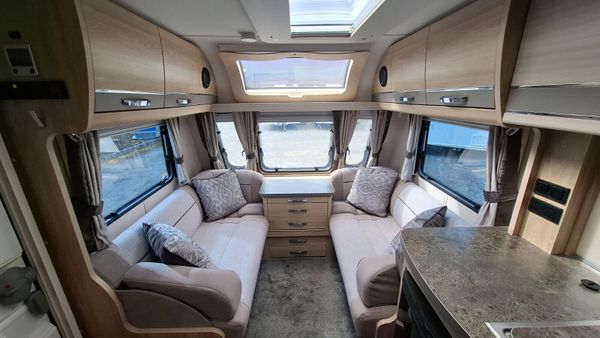 Elddis Crusader Aurora End Bedroom Island Bed 397748939