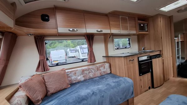 Bailey Pursuit 5 berth caravan 397755994