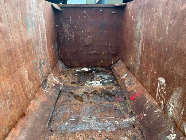 35 cubic yard roll on / off hook loader Skip...106 397763403