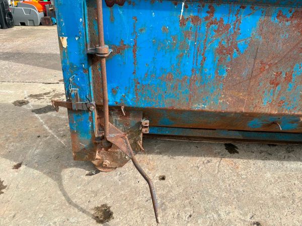 35 cubic yard roll on / off hook loader Skip...106 397763407