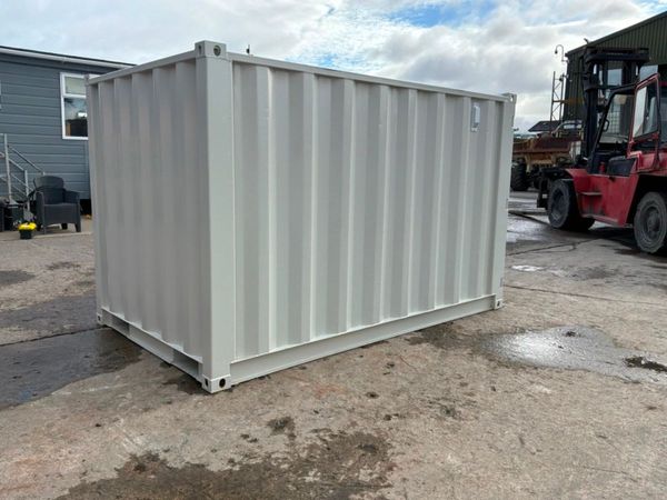 New MINI  9ft x 5'6" steel storage container.....6 397763417