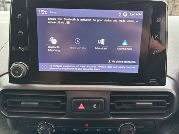 Fiat DOBLO new model 3 seats,18000kms  like new 397722385