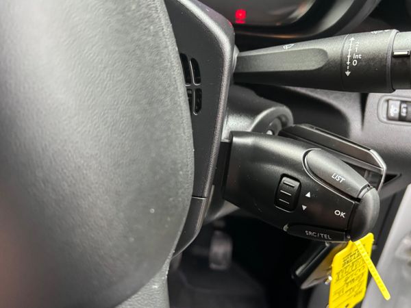 Fiat DOBLO new model 3 seats,18000kms  like new 397722409