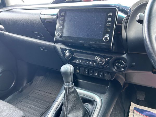 2023 Toyota Hilux 2.8 SR5 204 Bhp 397726968