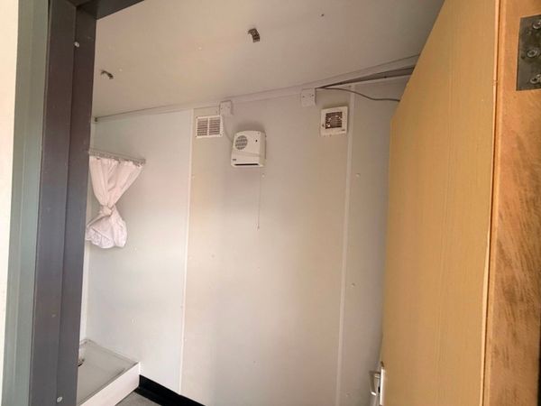 20 x 10 Thurston Office / Drying Room / Welfare Un 397848200