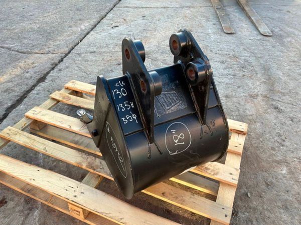 New / unused 18"  JCB  bucket......35mm pins...... 397868142