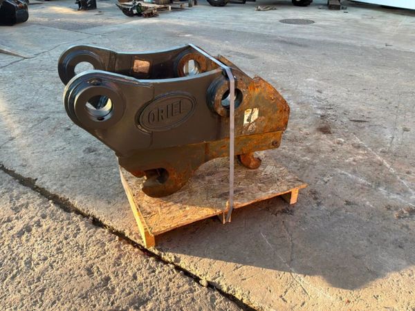 Oriel hydraulic quick hitch.....90mm pins.....2060 397868154
