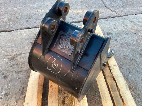 New / unused 18"  JCB  bucket......35mm pins...... 397868137