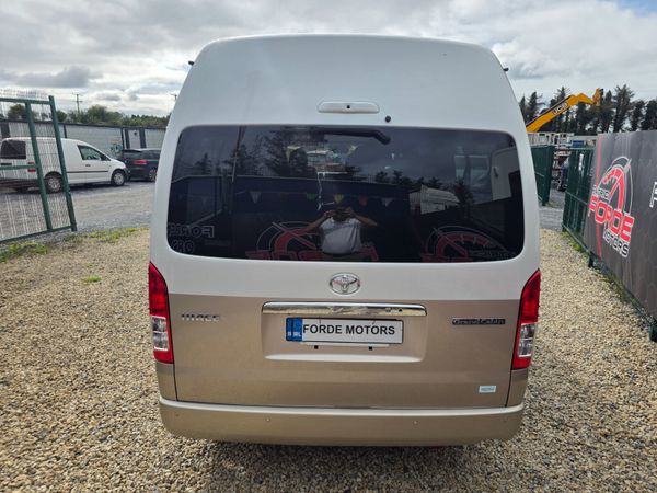2025 Toyota Hiace, 5 of 12