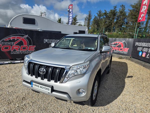 2014 Toyota Land Cruiser, 2 of 16