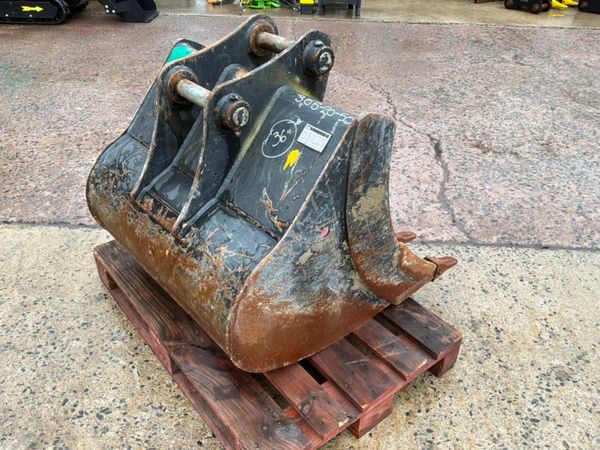 36" Miller digging bucket....50mm pins.......261kp 397975286