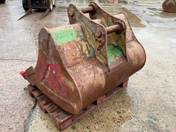 48" Miller digging bucket...new teeth...65mm pins. 397975314