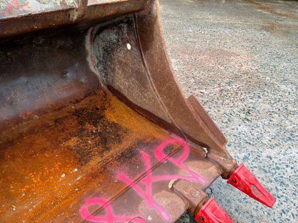 48" Miller digging bucket...new teeth...65mm pins. 397975319