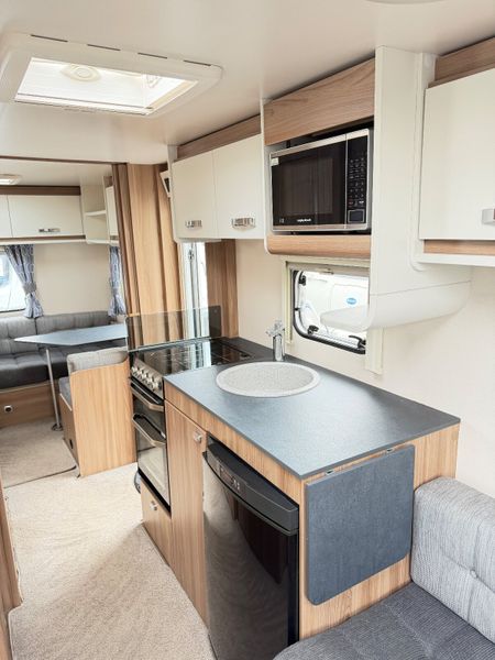 ✨STUNNING 2019 SWIFT SPRITE MAJOR 6 TD 6 BERTH✨ 398031298