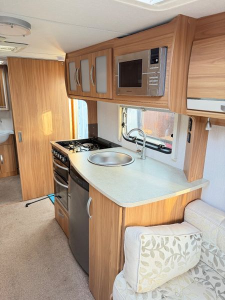 ✨BARGAIN 2013 LUNAR CONQUEST 4 BERTH✨ 398031399