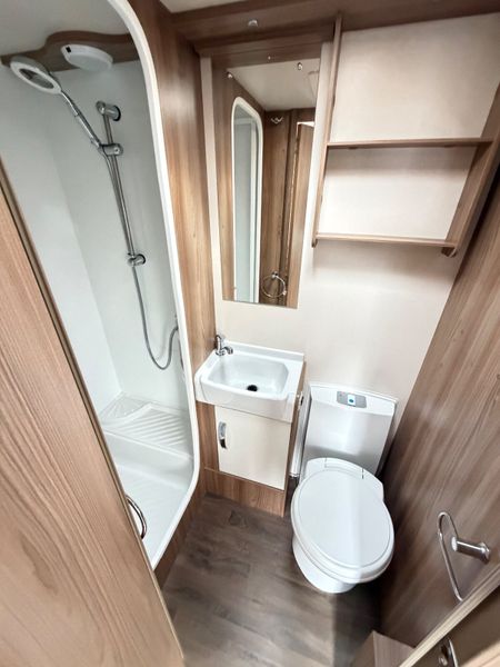 ✨STUNNING 2019 SWIFT SPRITE MAJOR 6 TD 6 BERTH✨ 398031304