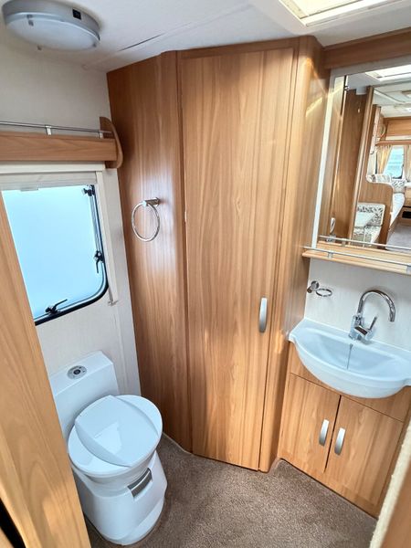 ✨BARGAIN 2013 LUNAR CONQUEST 4 BERTH✨ 398031414