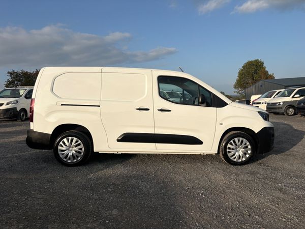 Peugeot Partner LWB 398111107
