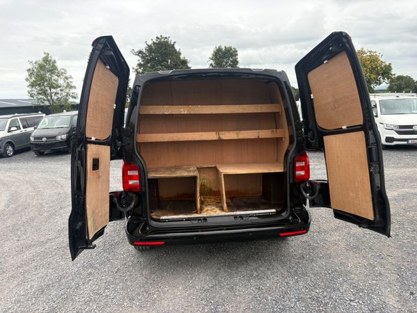 Volkswagen Transporter 398111694