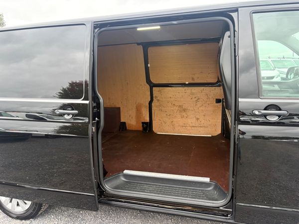 Volkswagen Transporter 398111695