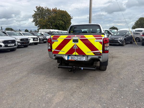 Mitsubishi L200 398112500