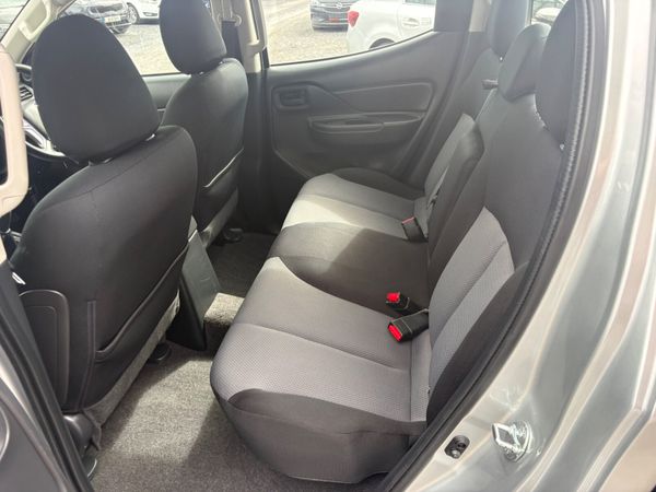 Mitsubishi L200 398112508