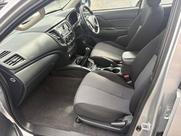 Mitsubishi L200 398112509