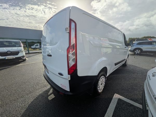 Ford Transit Custom 2023 398138724