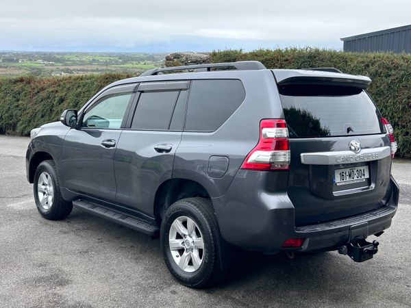 2016 Toyota Land Cruiser LWB Auto… 398250365
