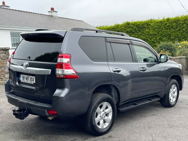 2016 Toyota Land Cruiser LWB Auto… 398250376