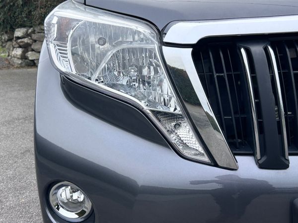 2016 Toyota Land Cruiser LWB Auto… 398250442