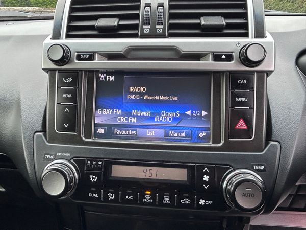 2016 Toyota Land Cruiser LWB Auto… 398250476