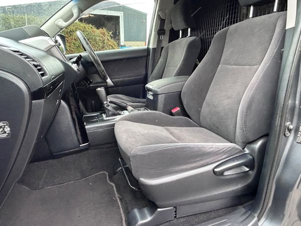 2016 Toyota Land Cruiser LWB Auto… 398250479